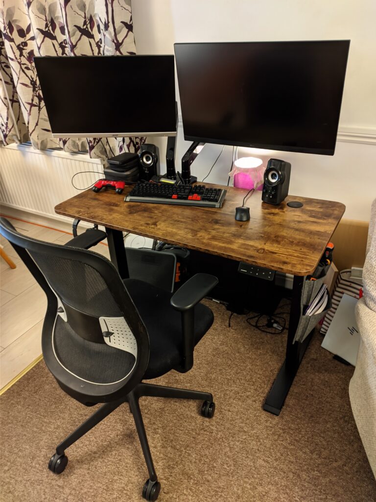 MAIDeSITe Adjustable Desk